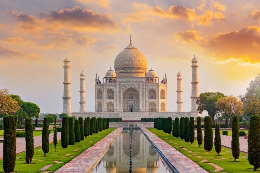 Private 2-Day Tour to Agra and Taj Mahal from New Delhi by Car