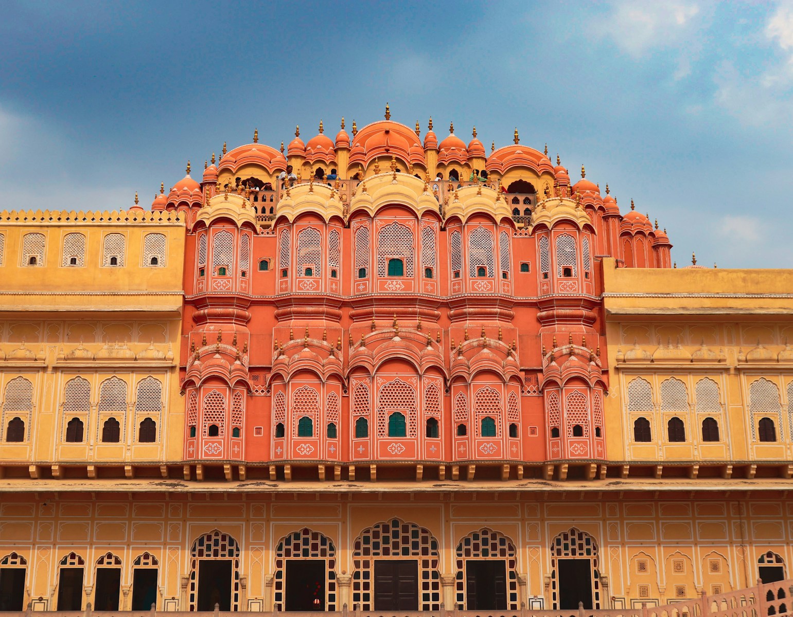 Rajasthan Forts & Palaces Tour - Fetching India